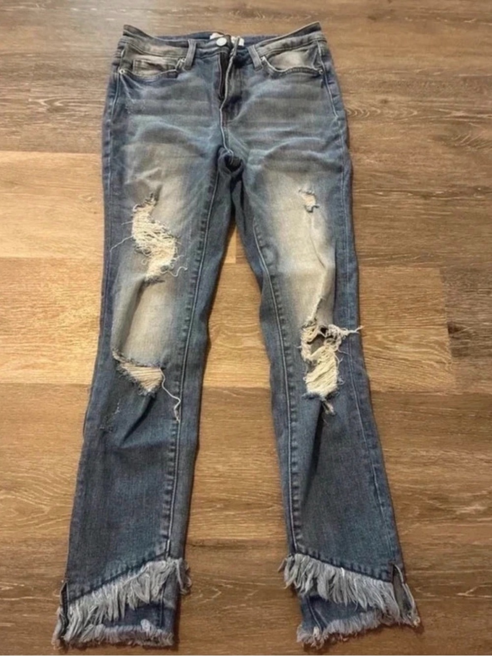 Zenana Women's Distressed Blue Frayed Hem Jeans size 26